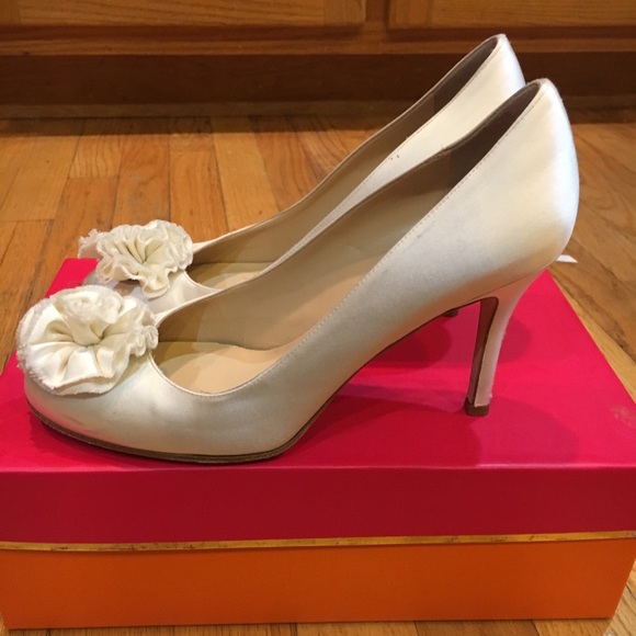 Kate Spade Kelli’s ivory/satin size 7.5 high heels - Picture 2 of 8